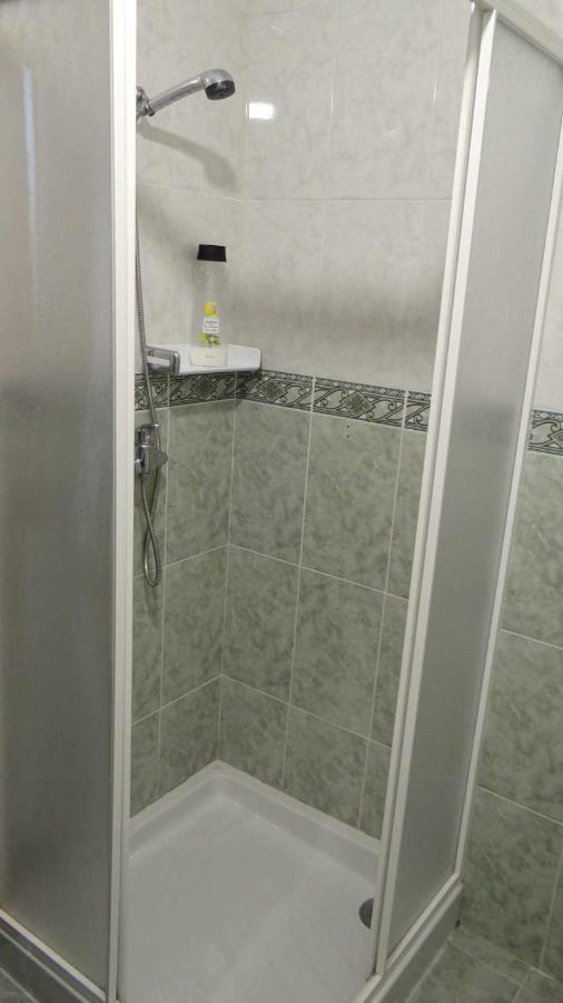 דירות Larino Piso De Laura En Planta Baja מראה חיצוני תמונה
